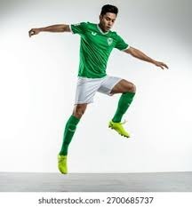 RMC：巴黎大巴被毕包球迷石块袭击，所幸并无人员受伤